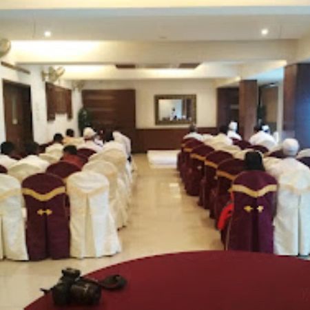 Hotel Sai Saya,Nashik Zewnętrze zdjęcie